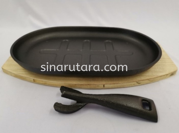 TFS-SM 28*18*2.8cm Oval Iron Plate with Wooden Tray Cast Iron Sinar Kedah, Malaysia, Lunas Supplier, Suppliers, Supply, Supplies | TH Sinar Utara Trading