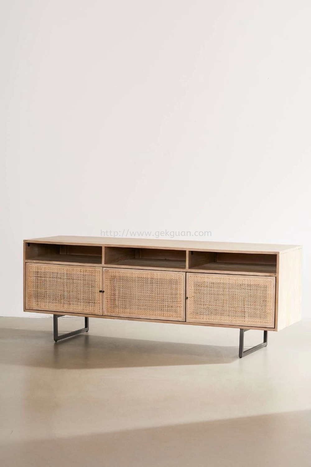 TC 008 - RATTAN TV CONSOLE