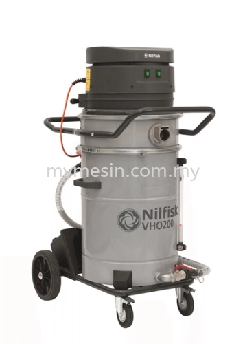 Nilfisk Industrial Vacuum For Oil & Chips