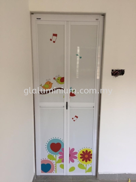 pintu bilik air Bi-fold @taman megah. cheras  Bi- Fold Door Selangor, Malaysia, Kuala Lumpur (KL), Cheras Supplier, Installation, Supply, Supplies | GL GLASS & ALUMINIUM TRADING
