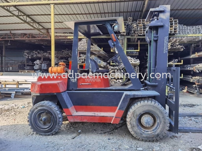 Used Toyota Forklift 6 ton 