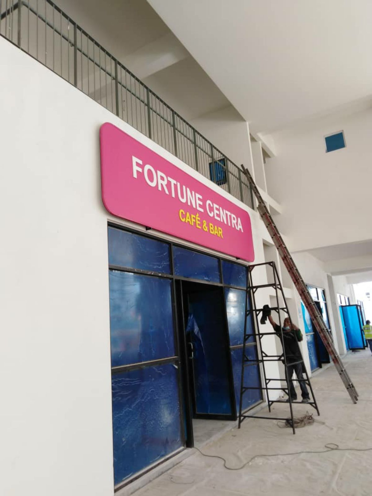 polycarbonate signboard with pvc formboard 3D letterings