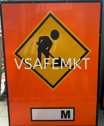 VSAFEMKT JKR TEMPORARY TRAFFIC ROAD SIGN REFLECTIVE (4ft X 3ft) Kerja-kerja Di Hadapan