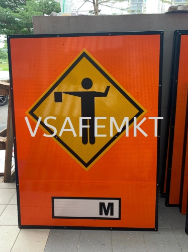 VSAFEMKT JKR TEMPORARY TRAFFIC ROAD SIGN ( Flagman ) Size : 4ft X 3ft 