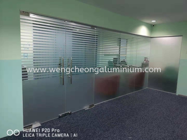  Frameless Temp Swing Door Selangor, Malaysia, Kuala Lumpur (KL), Sungai Buloh Supplier, Suppliers, Supply, Supplies | Weng Cheong Glass Trading Sdn Bhd