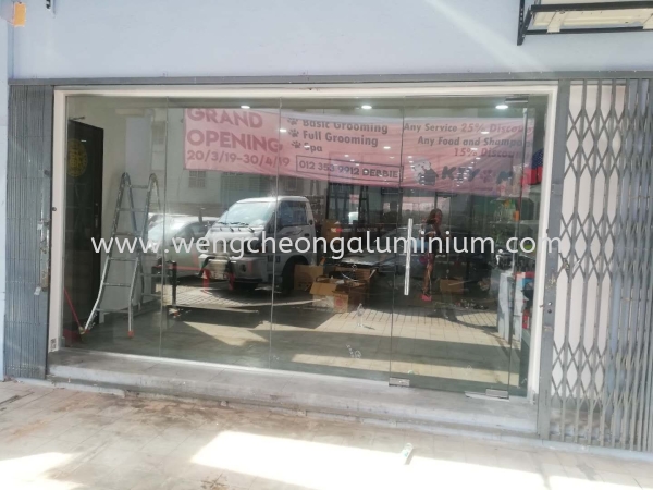  Frameless Temp Swing Door Selangor, Malaysia, Kuala Lumpur (KL), Sungai Buloh Supplier, Suppliers, Supply, Supplies | Weng Cheong Glass Trading Sdn Bhd