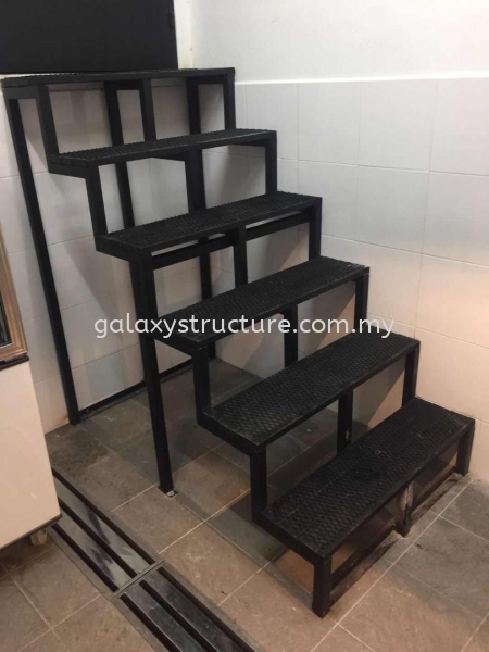 Mild Steel Staircase Paint @ Jalan Manis 4, Taman Segar, 56100 Kuala Lumpur Customise Design Selangor, Malaysia, Kuala Lumpur (KL), Shah Alam Supplier, Suppliers, Supply, Supplies | GALAXY STRUCTURE & ENGINEERING SDN BHD