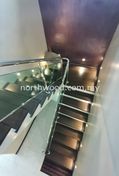 Robina O15 Laminate Timber Floor Staircase Robina Timber Laminate Staircase  Staircase Timber Laminate Kedah, Malaysia, Penang, Perlis, Alor Setar, Sungai Petani Supplier, Installation, Supply, Supplies | NORTHWOOD (M) SDN. BHD.