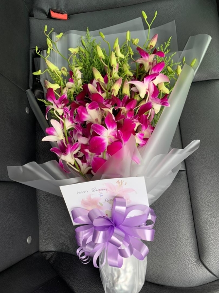 Orchid Bouquet hb1065 floristkl Orchid Hand Bouquet Kuala Lumpur (KL), Selangor, Malaysia Supplier, Suppliers, Supply, Supplies | Shirley Florist