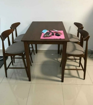 flora high dinning Table with 29 inches height chairs