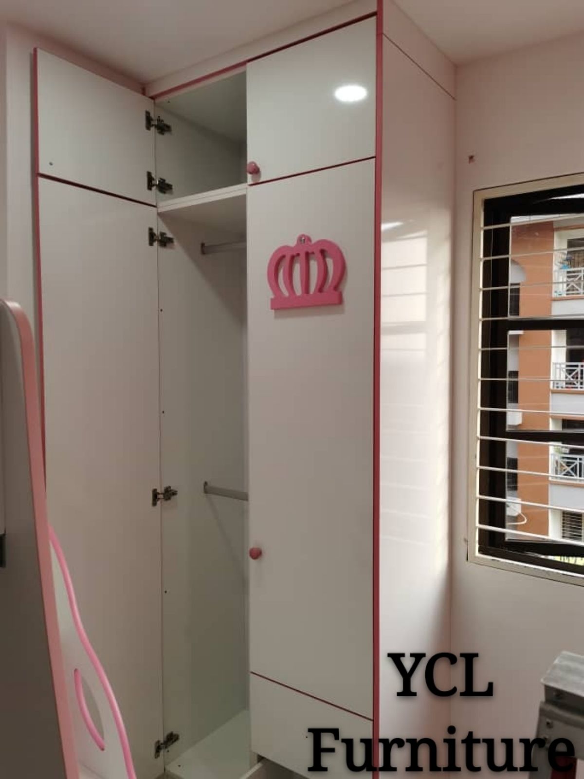 Melamine Gloss White Wardrobe Sungai Long