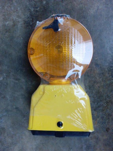 BLINKER SOLAR POWERED SAFETY PRODUCT Selangor, Malaysia, Kuala Lumpur (KL), Rawang Supplier, Suppliers, Supply, Supplies | SIGNATURE BUILDING MATERIAL SDN BHD