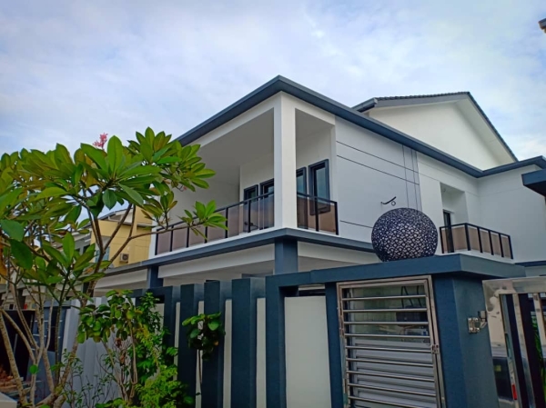 Balcony Glass Balcony glass Glass products Residential  Johor Bahru (JB), Malaysia, Ulu Tiram Supplier, Manufacturer, Supply, Supplies | GAO YONG GLASS & ALUMINIUM WORKS SDN. BHD.