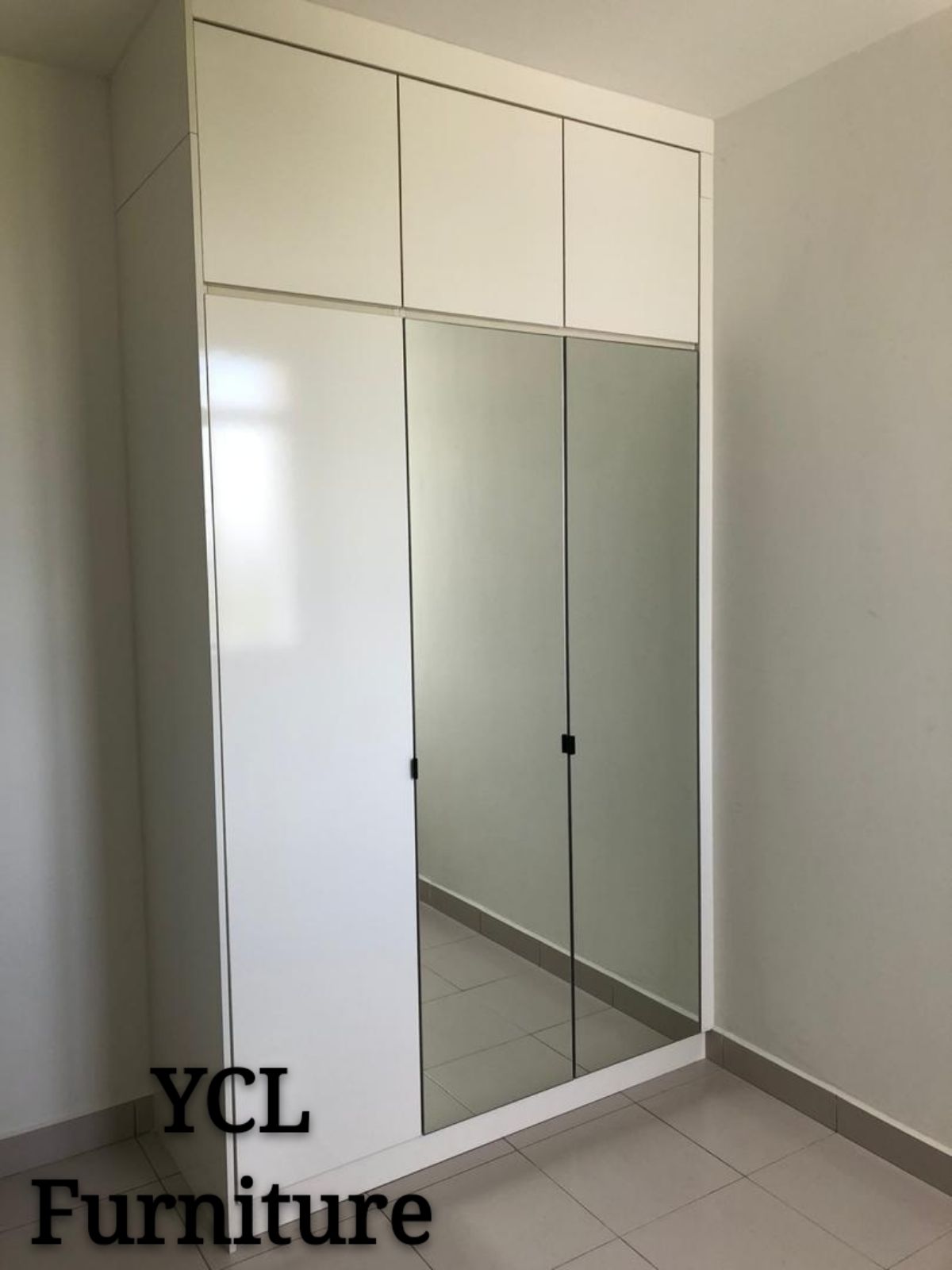 Melamine Gloss White Wardrobe D'Cerrum Ecohill
