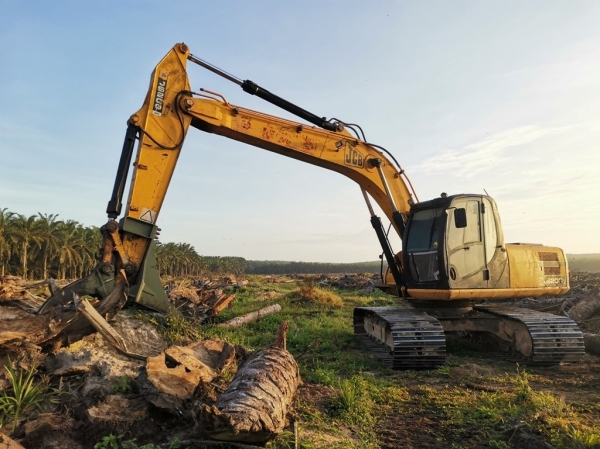 Hydraulic Excavator 200 With Grapple Hydraulic Excavator With Grapple Rental Johor Bahru (JB), Malaysia, Johor Service, Supplier, Supply, Supplies | Sunway Earthworks Engineering