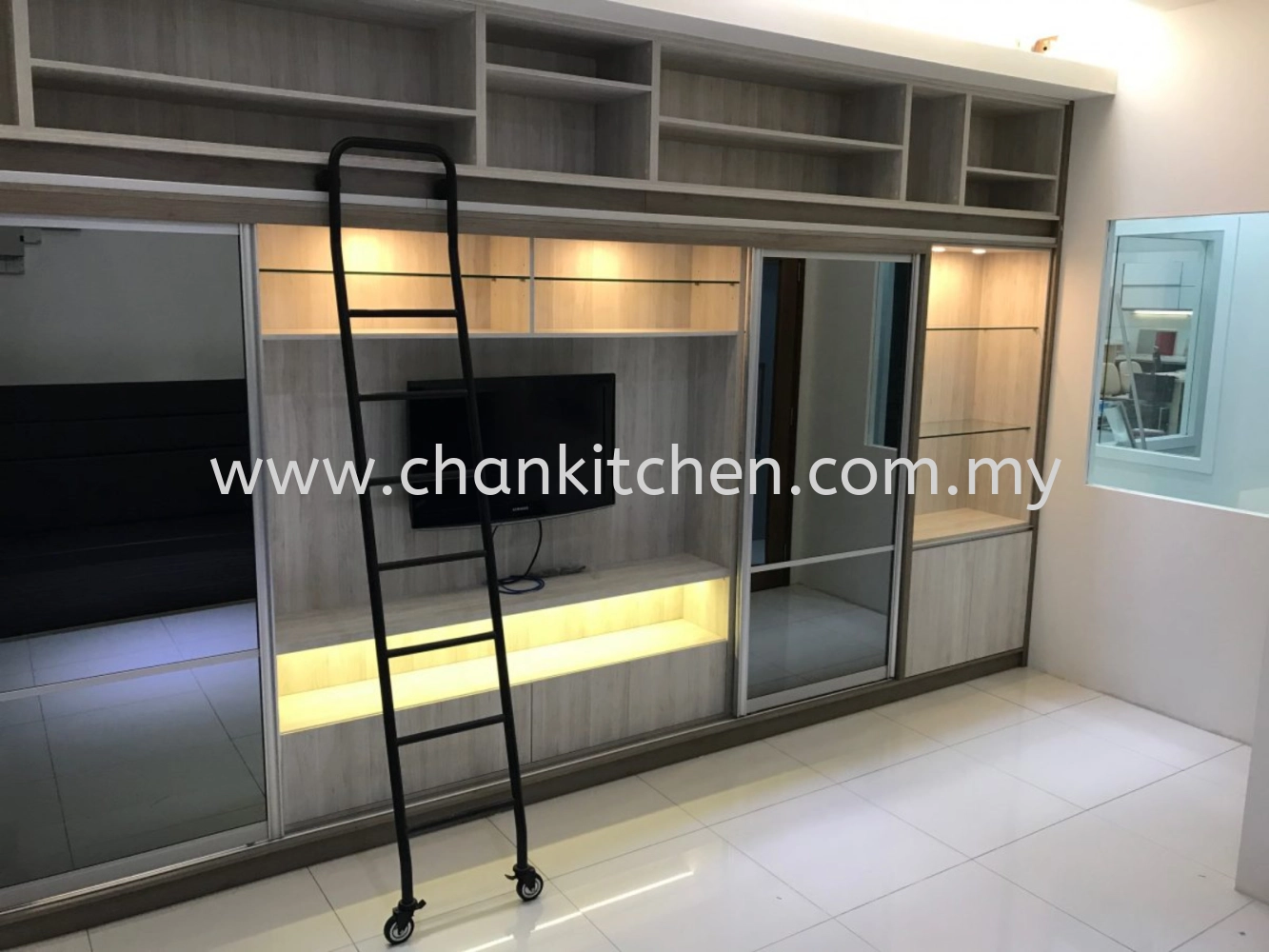 CHAN KITCHEN FURNITURE SHOWROOM’S INTERIOR