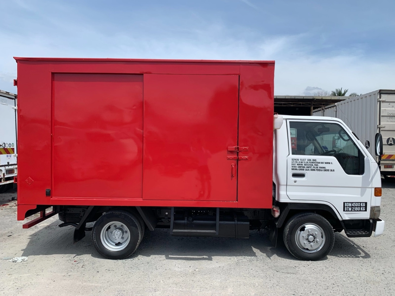 TOYOTA DYNA