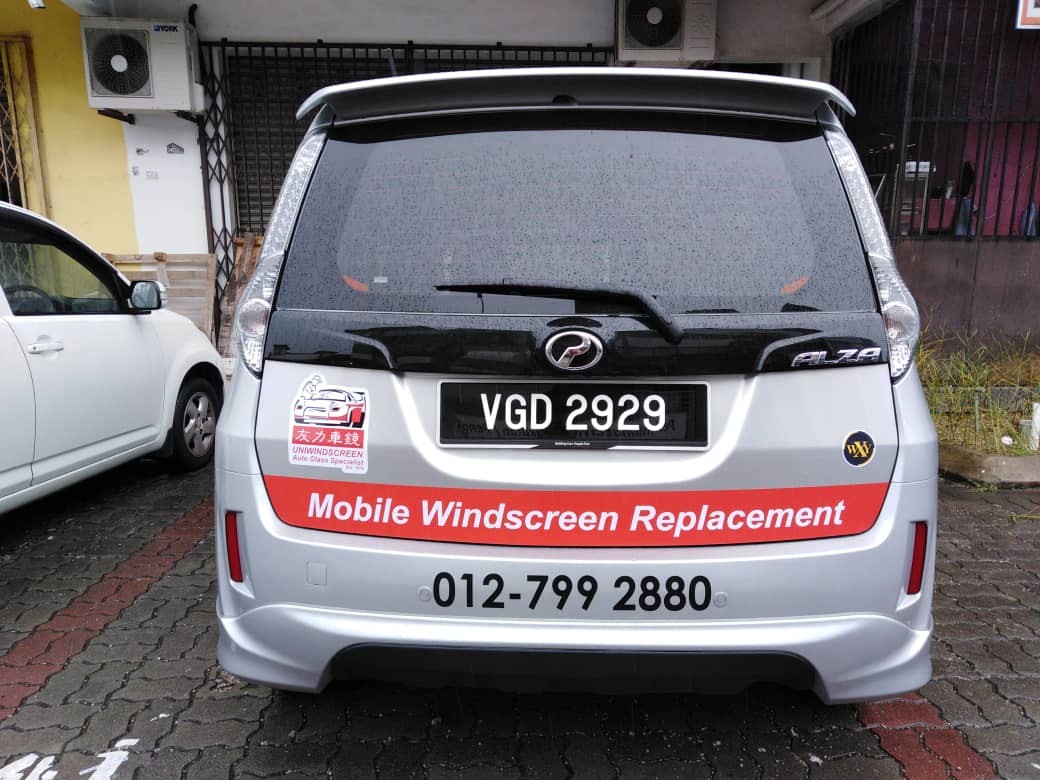 UNIWINDSCREEN Car Sticker