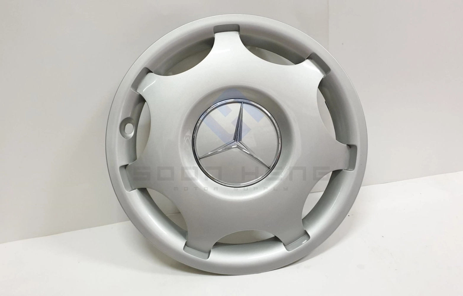 Mercedes-Benz W202, W203 and W210 - 15 Inches Wheel Hub Caps (Original MB)