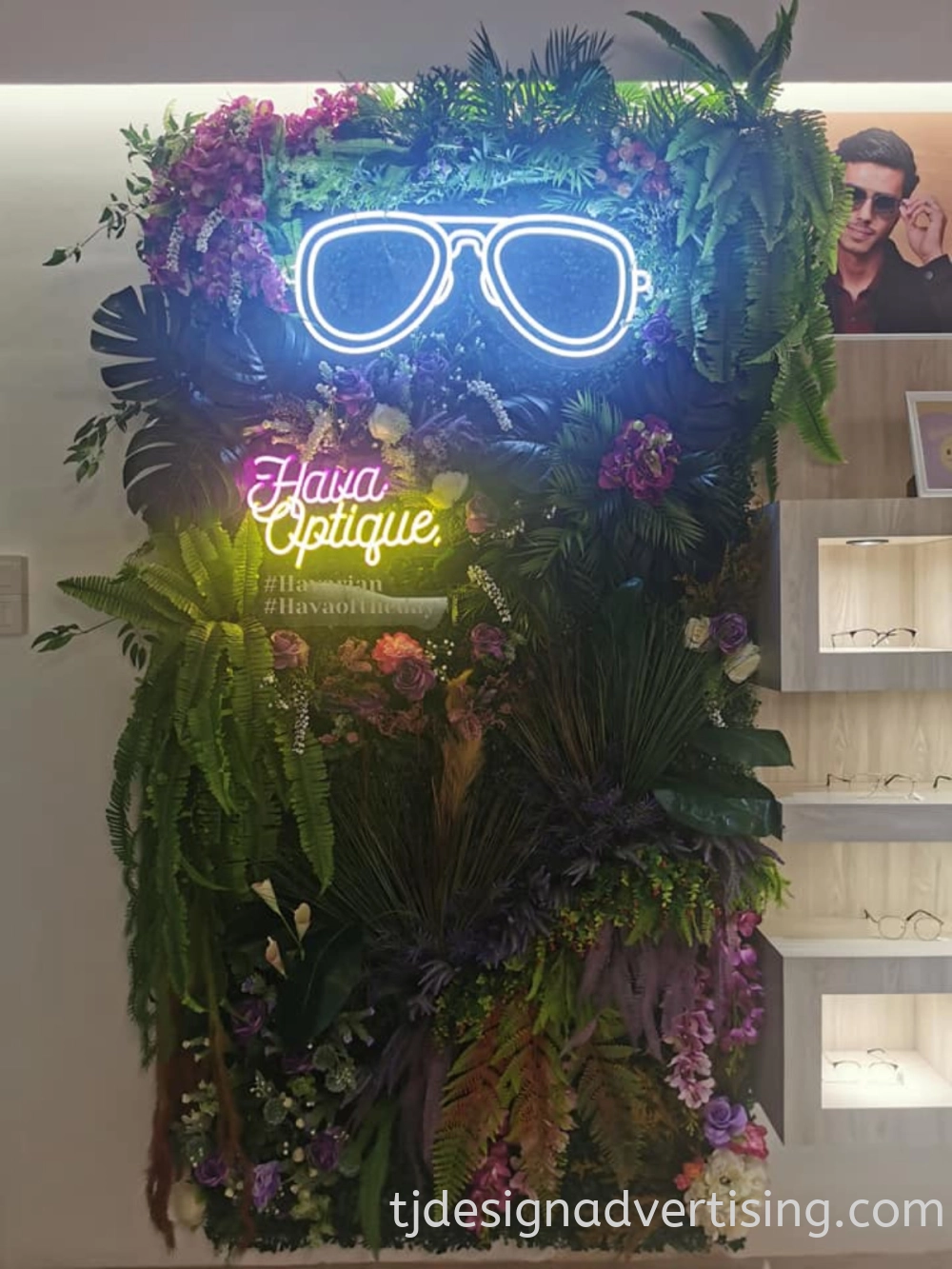 LED LIGHT BOX SIGNAGE - HAVA OPTIQUE