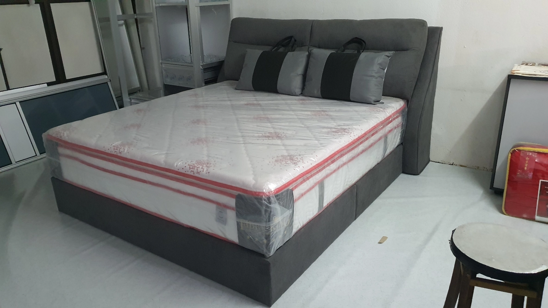 Best Furniture shop and store Penang supplier bedframe with mattress 