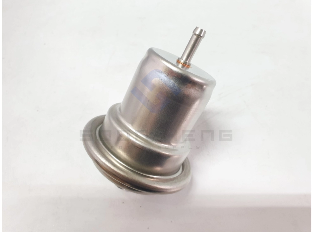 Mercedes-Benz W124, W126 and W201  Fuel Accumulator (BOSCH)