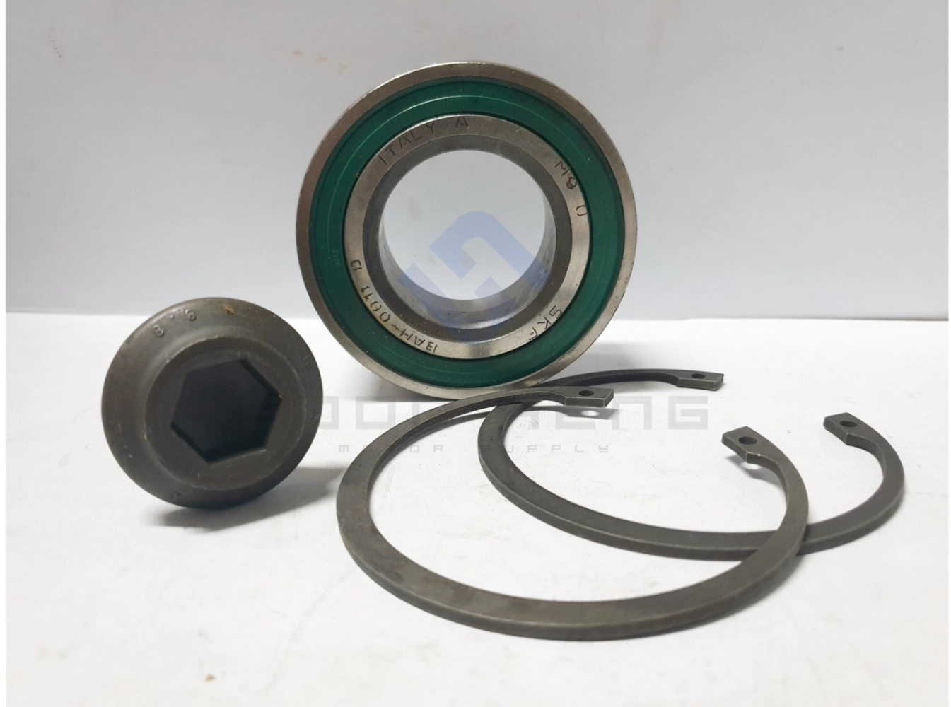 Audi A4 B5, A6 C4/ C5, A8 and Volkswagen Passat B5/ B5.5 - Front Wheel Bearing (SKF)