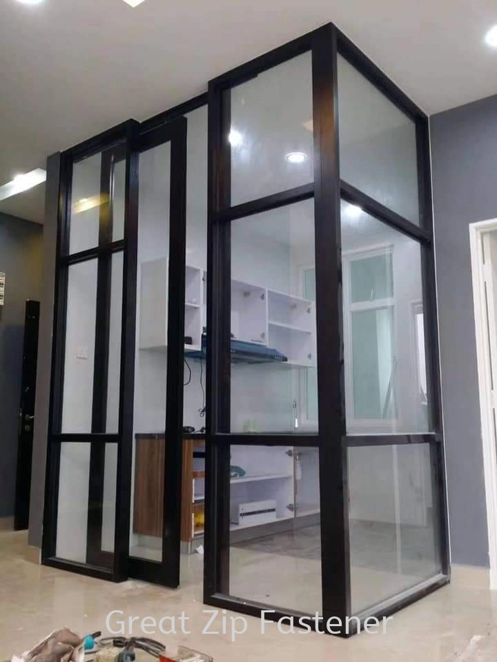 Aluminum Panel With Door Design