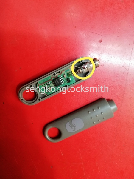 Repair gray pen cobra alarm system Repair Remote Control Selangor, Malaysia, Kuala Lumpur (KL), Puchong Supplier, Suppliers, Supply, Supplies | Seng Kong Locksmith Enterprise