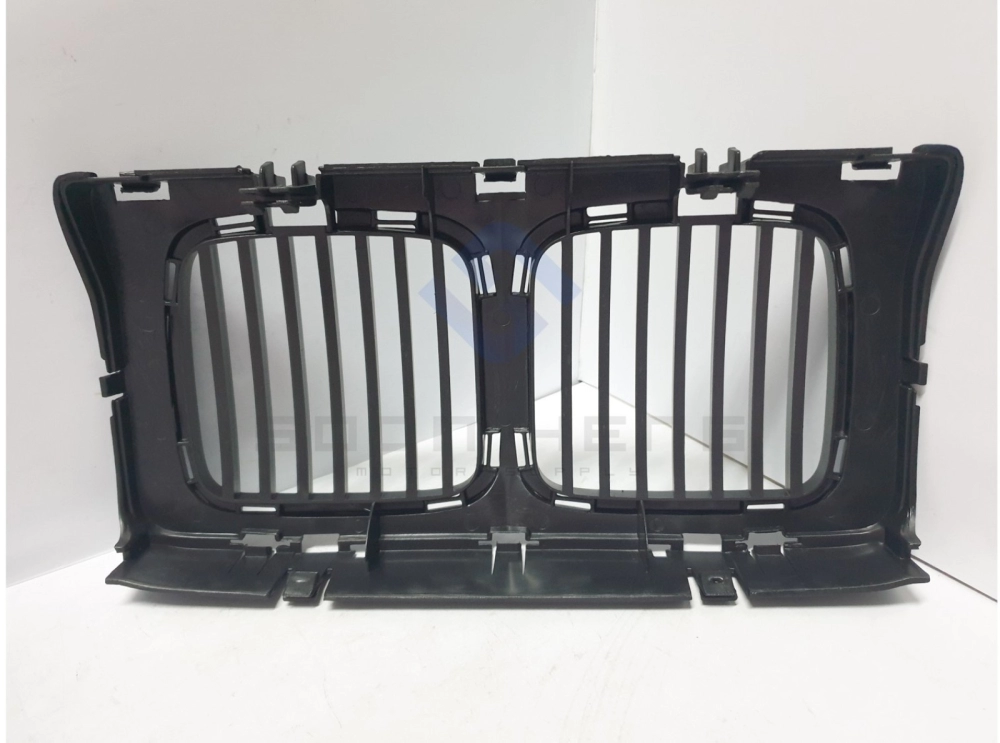 BMW E34 - Center Grille / Narrow Type Kidney (UNICAR)