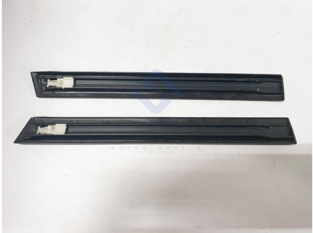 BMW E34 - Front Left and Right Fender Moulding (Original BMW)