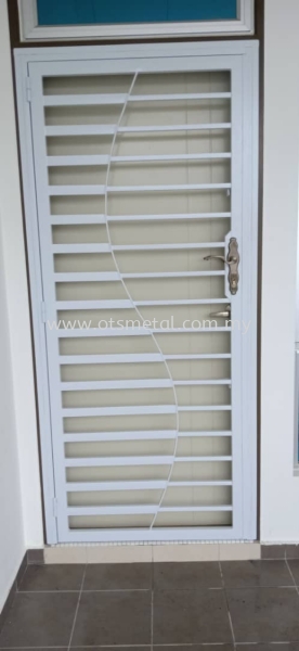 MD026 Metal Door (Grill) Johor Bahru (JB) Design, Supplier, Supply | OTS Metal Works