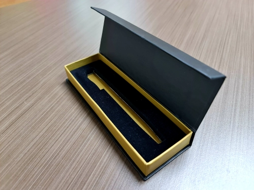 Magnetic Rigid Box with Foam 