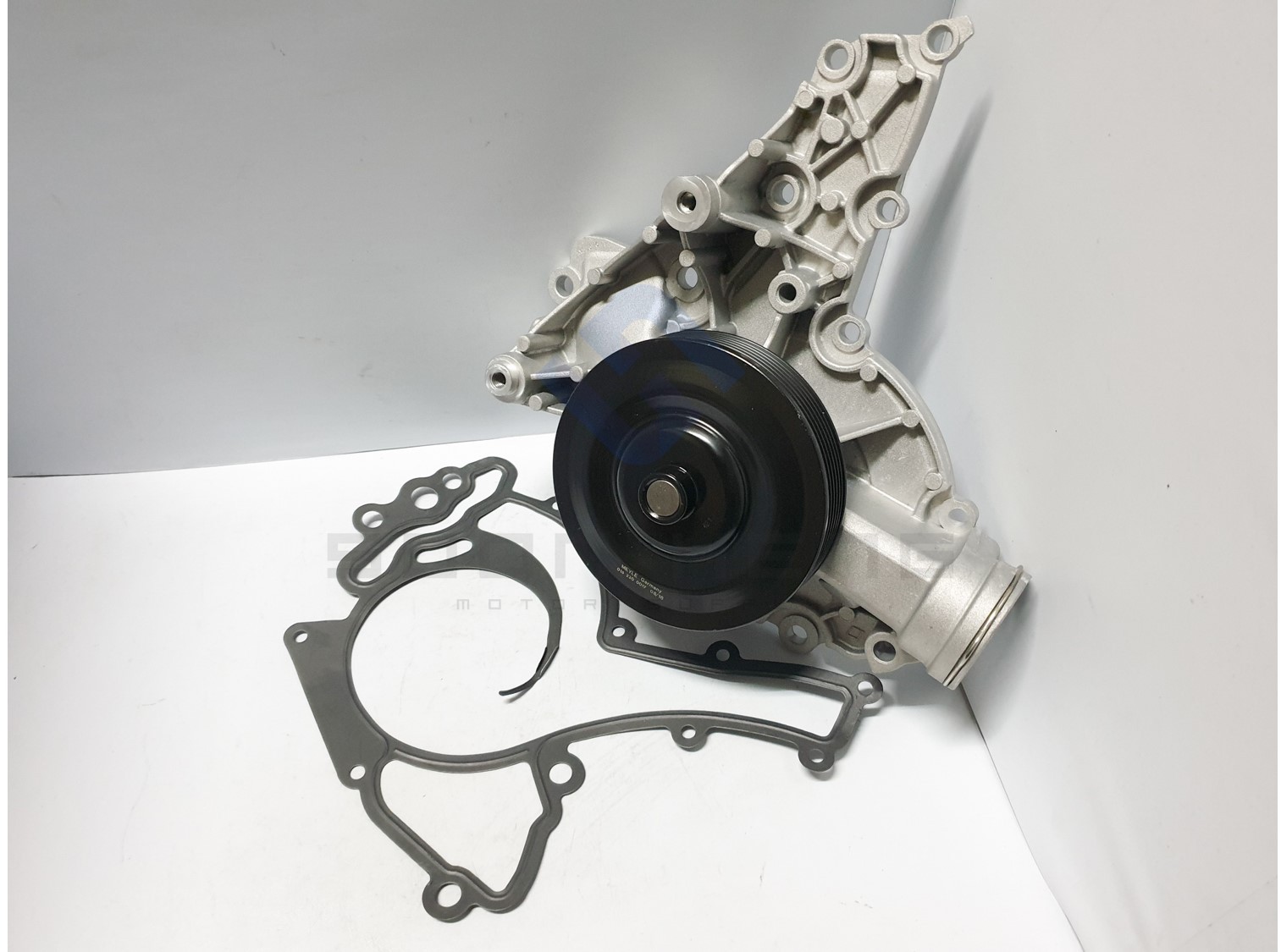 Mercedes-Benz W203, C209, C219 and R171 with Engine M272 (6 Cylinders) - Water Pump (MEYLE)