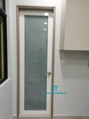 Swing Door 