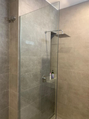 Shower Screen