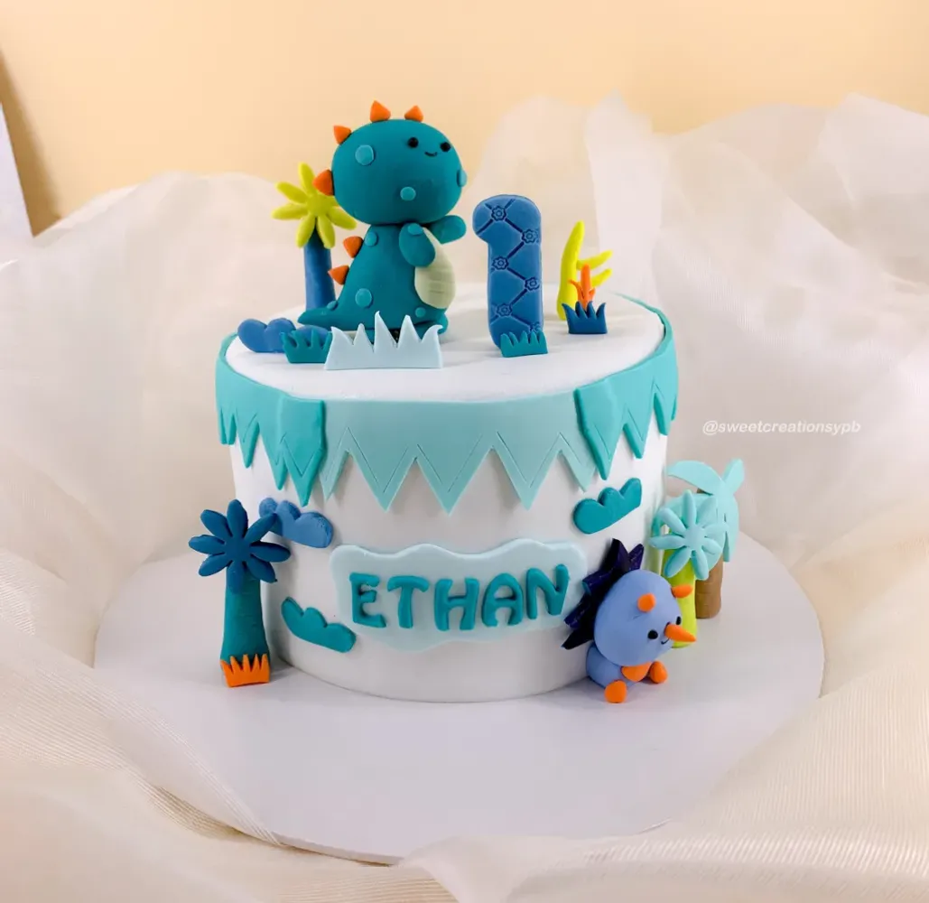 Dinosaur Theme - Fondant Cake