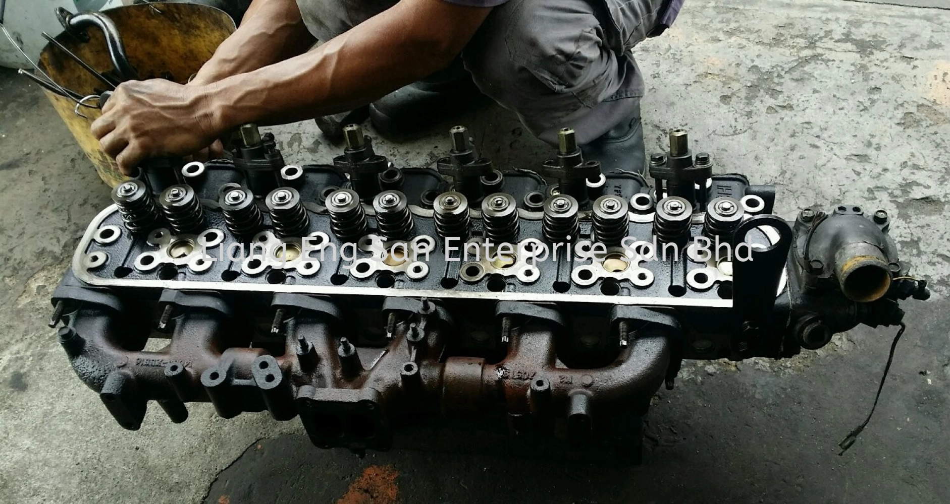 ISUZU 4JG2 ENGINE