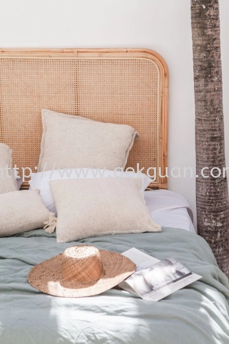 RH 002 - RATTAN HEADBOARD