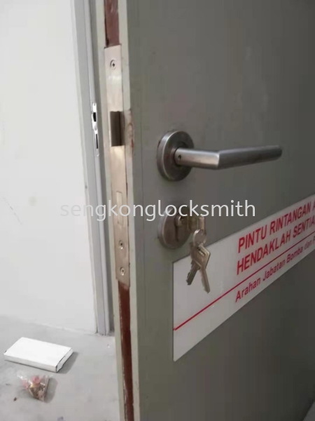 change mortise lock cylinder Our Door Service Selangor, Malaysia, Kuala Lumpur (KL), Puchong Supplier, Suppliers, Supply, Supplies | Seng Kong Locksmith Enterprise