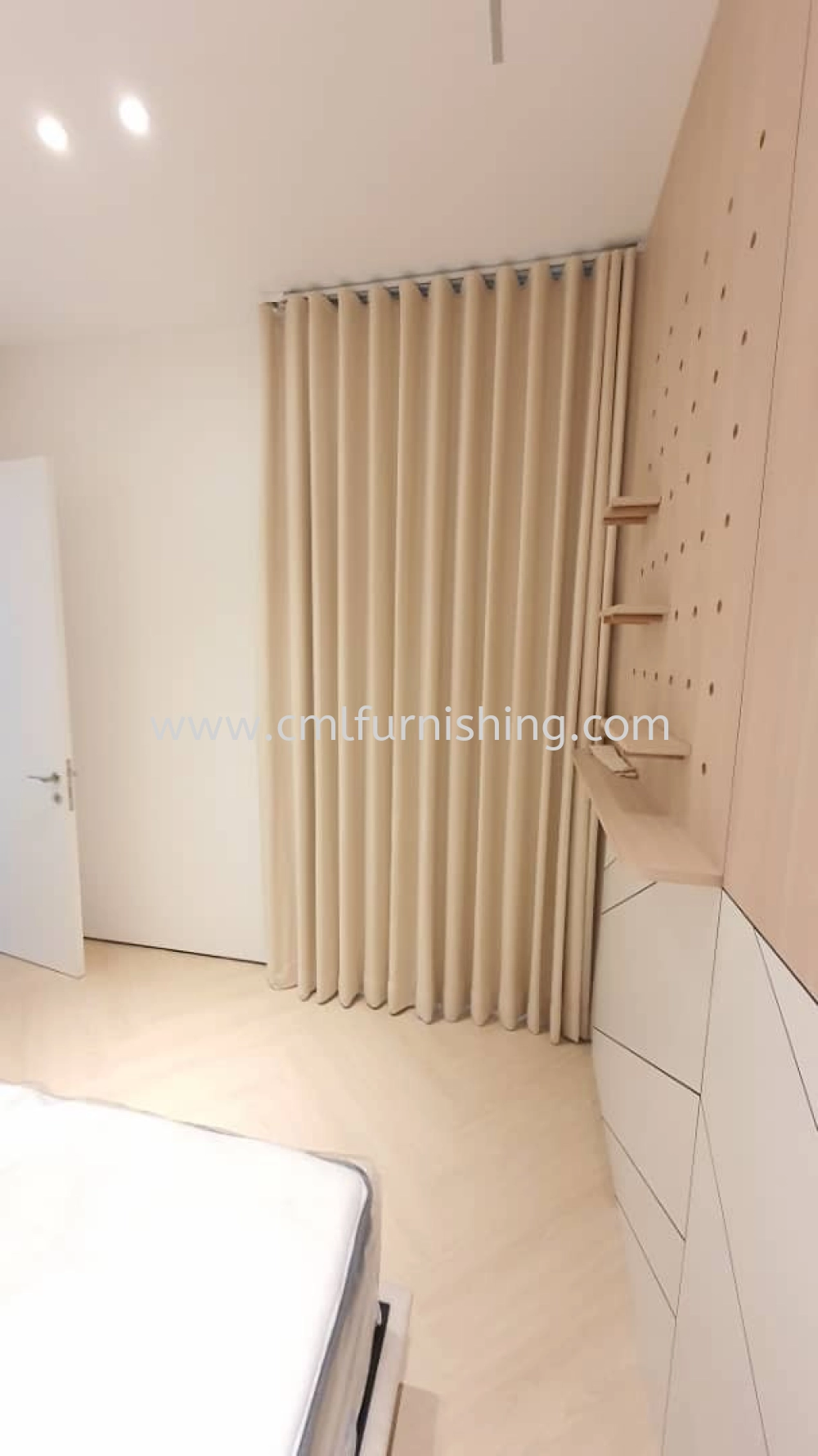 memory-setting-treatment-curtain-bedroom 2