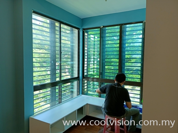 Reflective Tinted Film @ Symphony Hills Cyberjaya Tinted Window Film @ Cyberjaya Tinted Film Shah Alam, Selangor, Malaysia. Installation, Supplies, Supplier, Supply | Cool Vision Solar Film Specialist