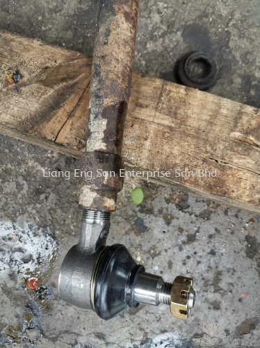 CHANGE TIE ROD END BALL JOINT