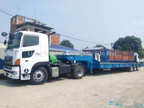 LOW LOADER TRUCKS