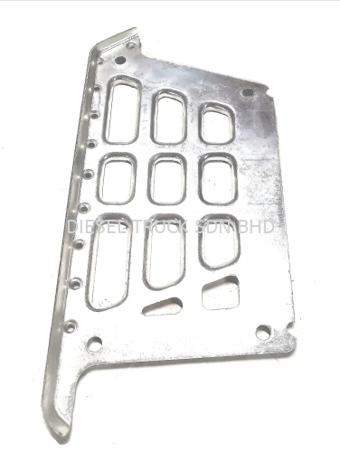 FOOT STEP PLATE METAL (LH) V1 8191826