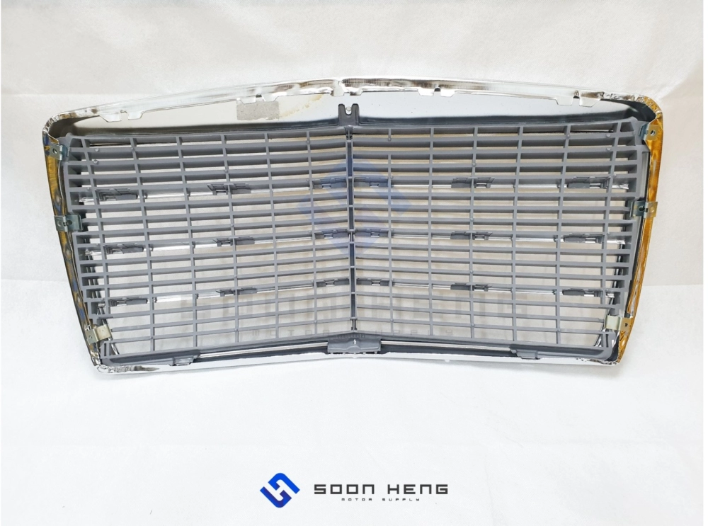 Mercedes-Benz W123 - Front Chrome Grille Assy. (Original Design) (Taiwan)