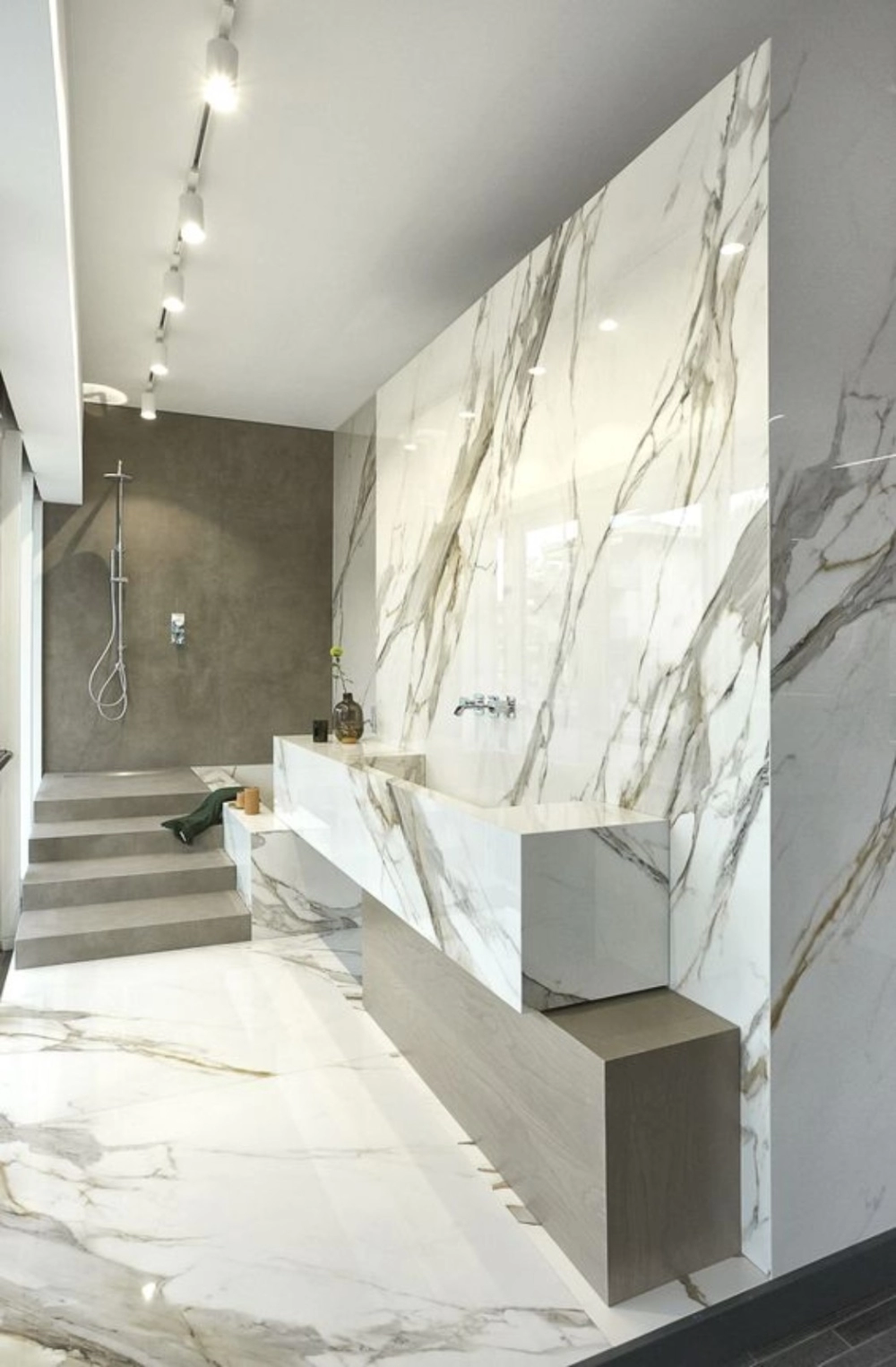 Calacatta Oro Marble 