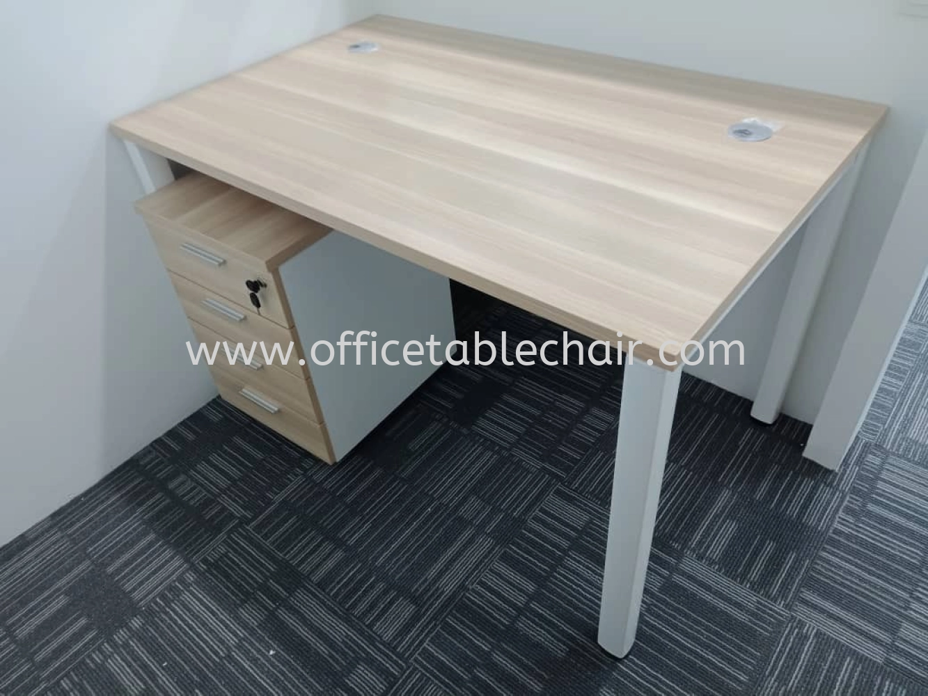 Delivery & Installation Office Furniture Usj Taipan, Subang Jaya