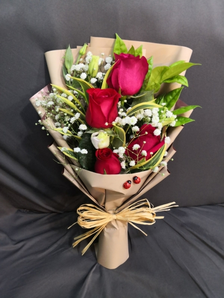 Tiny Rose Bouquet HB1110 floristkl Tiny Bouquet Hand Bouquet Kuala Lumpur (KL), Selangor, Malaysia Supplier, Suppliers, Supply, Supplies | Shirley Florist