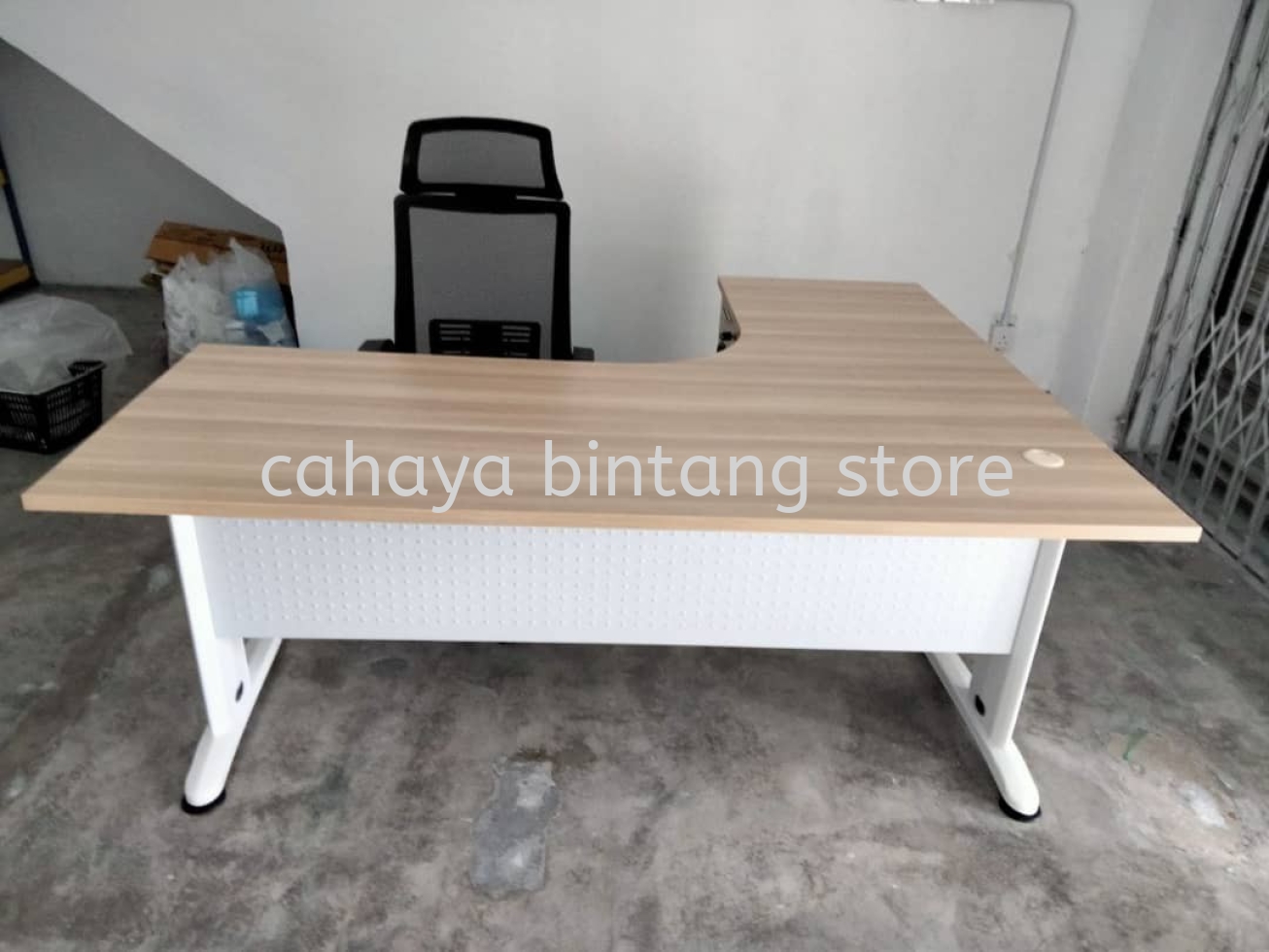 DELIVERY & INSTALLATION L-SHAPE OFFICE TABLE BL-1515(L) & BENSON HIGH BACK MESH CHAIR OFFICE FURNITURE | TAMAN CONNAUGHT | CHERAS | KL